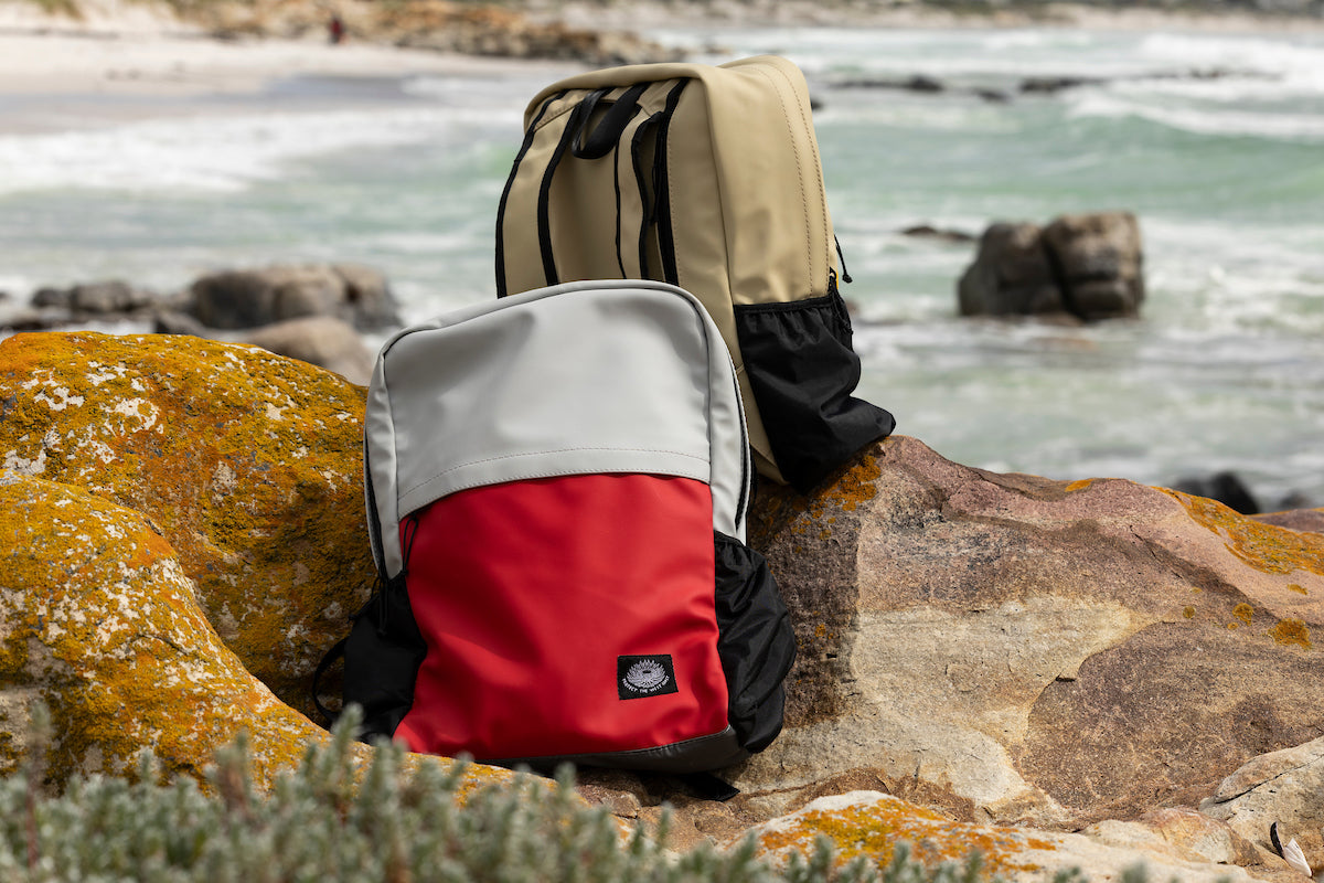Concealed Zip Backpack Small (Rust)