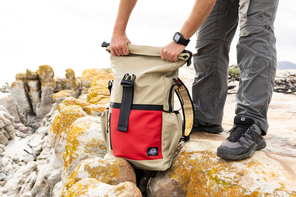 Roll Top Backpack (Brown-Blue)