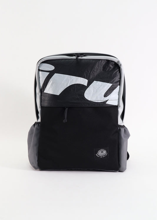 Concealed Zip Backpack Medium (Black-G)