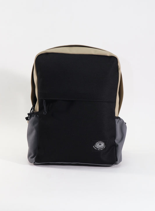 Concealed Zip Backpack Small (Black-B)